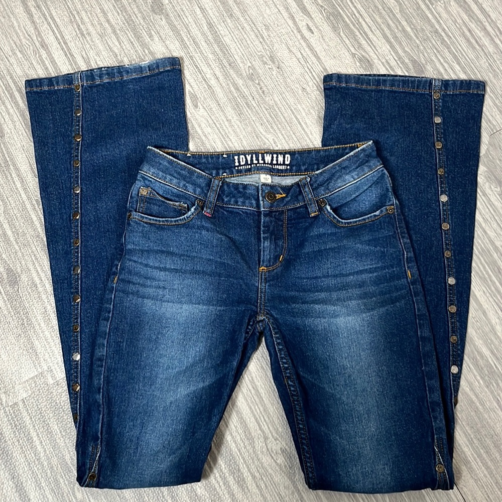 Idyllwind by Miranda Lambert Boot Cut studded jeans Size 2